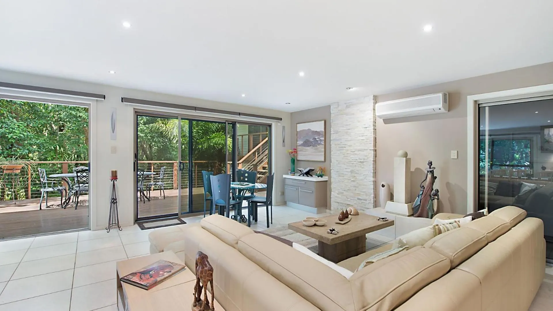 Holiday home Dreamtime Escape Villa Fingal Head Australia
